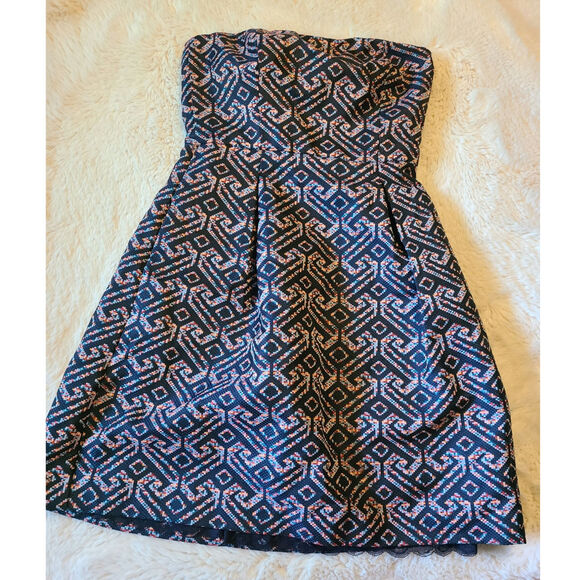 Trina Turk size 4 geometric strapless dress NWT pockets - Picture 1 of 5